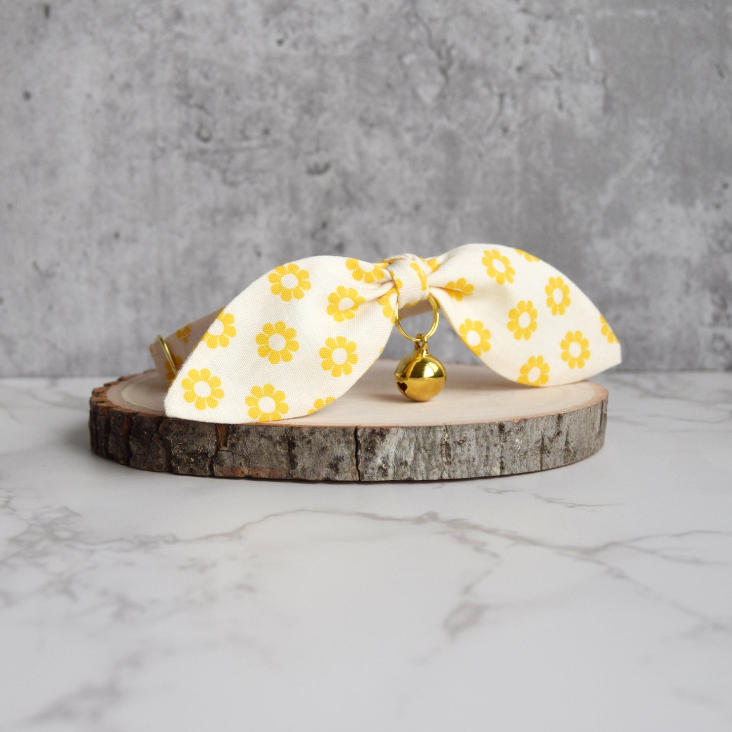 Yellow Retro Daisy Bow Cat Collar