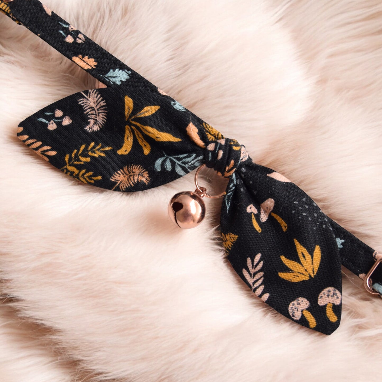 Black Woodland Bow Cat Collar