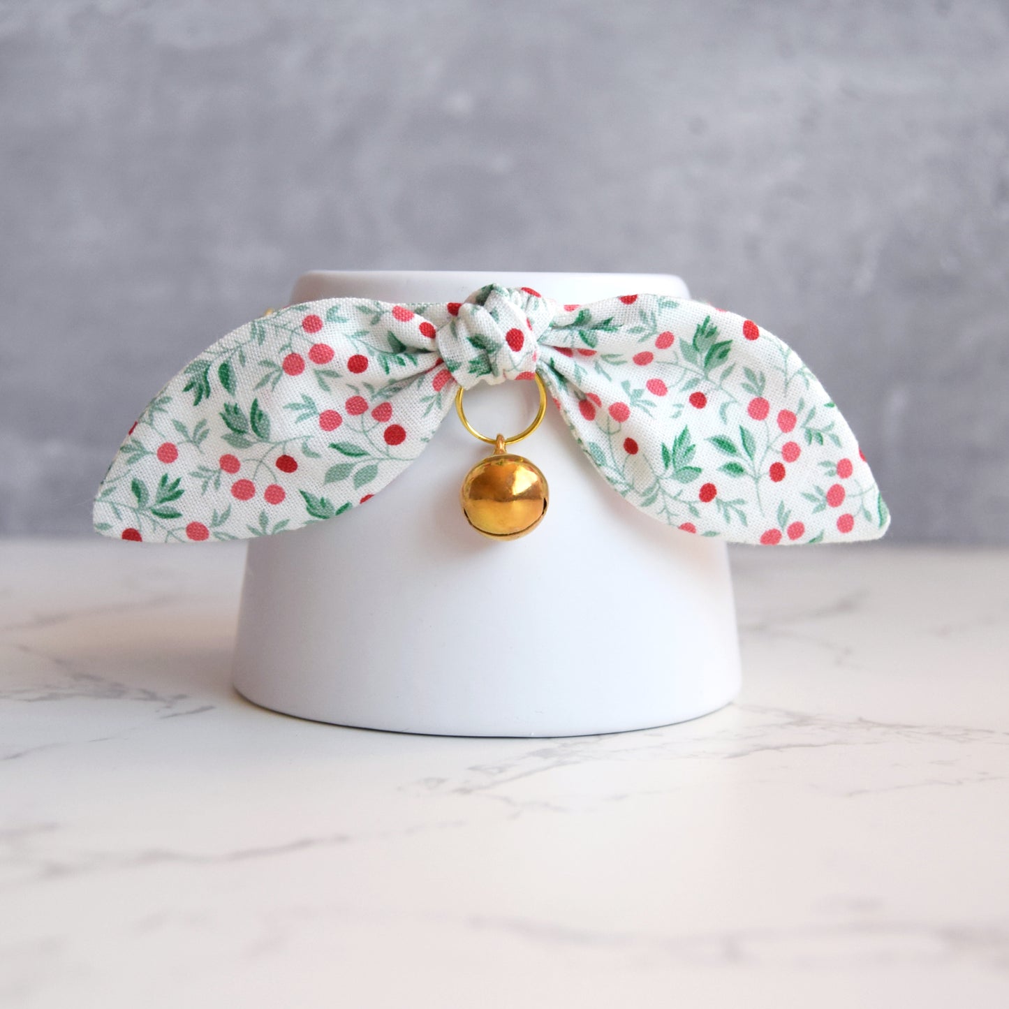 Mistletoe Bow Cat Collar