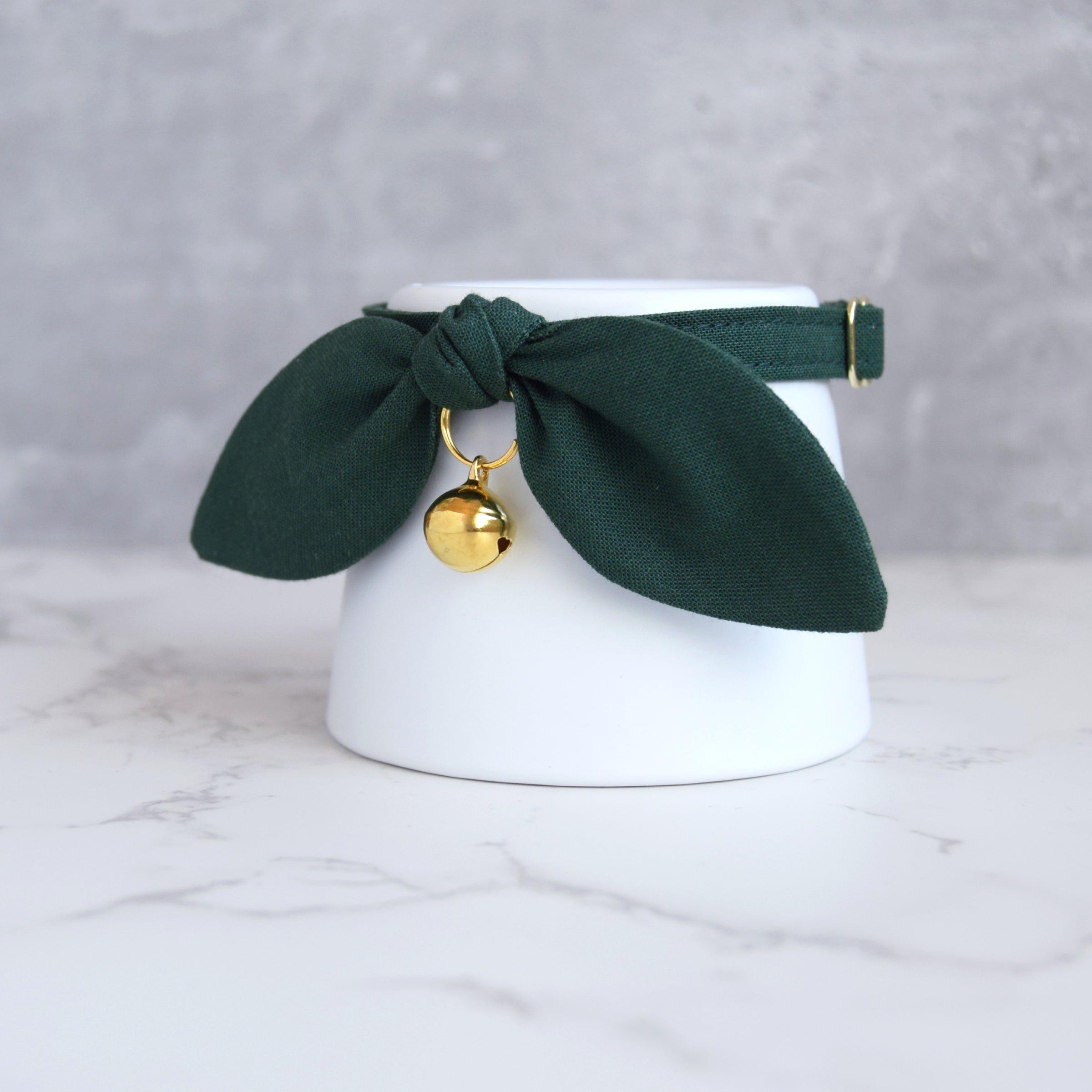 Dark green cat sales collar