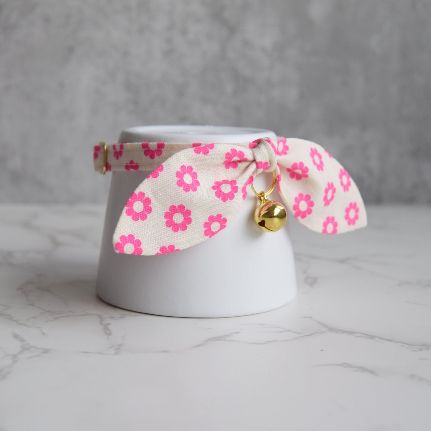 Neon Pink Retro Daisy Bow Cat Collar