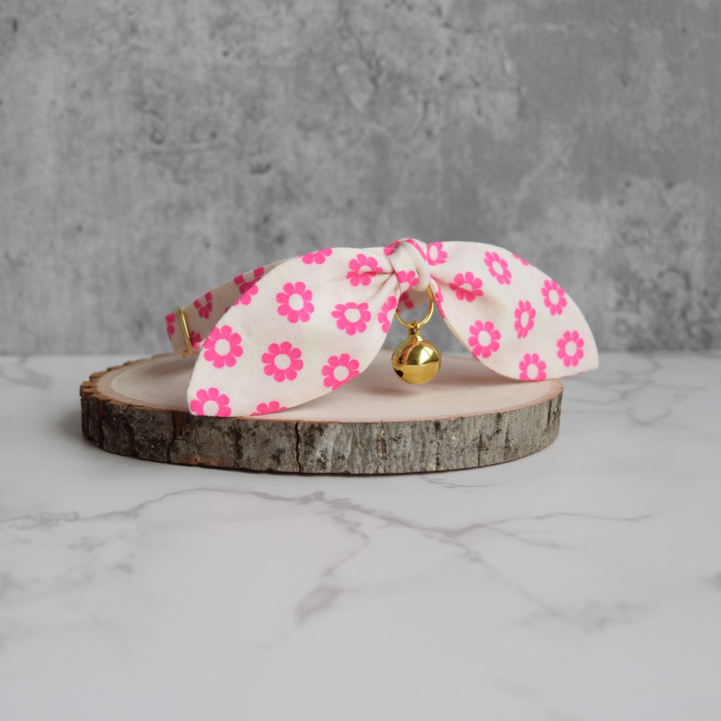 Neon Pink Retro Daisy Bow Cat Collar